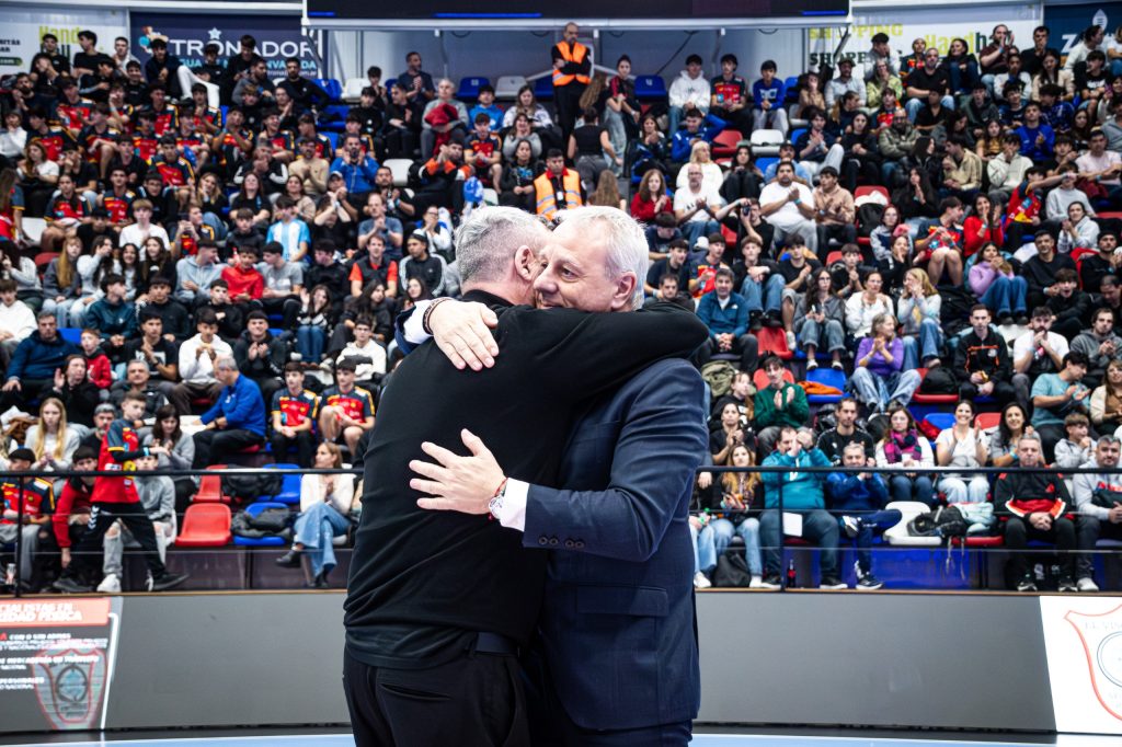 Gustavo Malventano, presidente de Femebal, junto a Francisco V. Blázquez García, presidente de la RFEBM.
